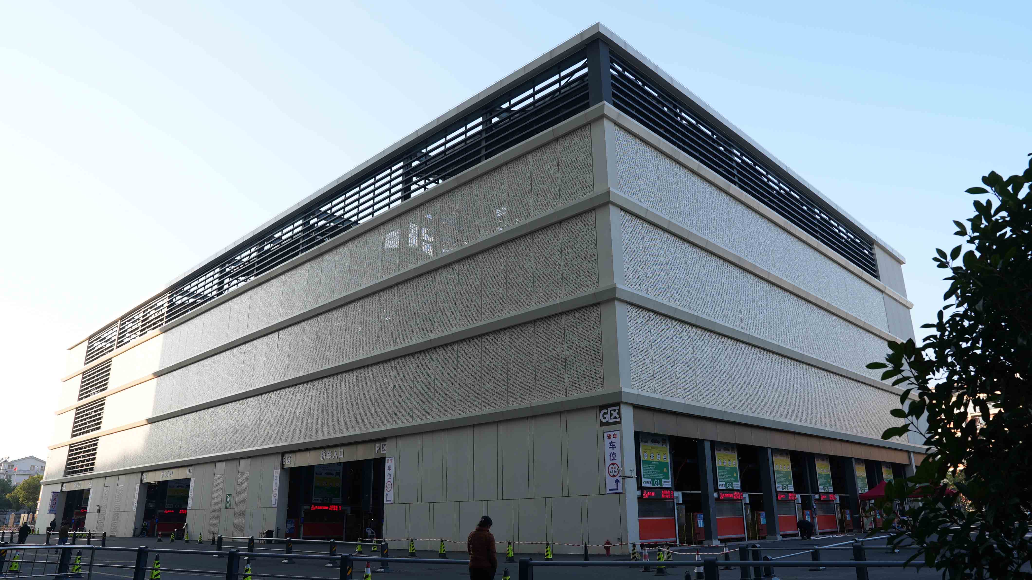 再創(chuàng)標(biāo)桿！臺州市立醫(yī)院千位垂直循環(huán)庫正式投運(yùn)